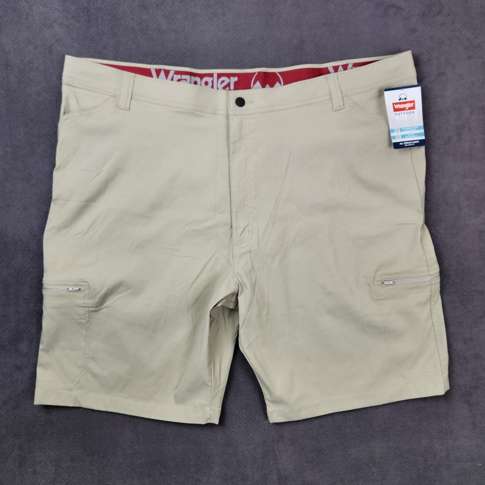Wrangler All Terrain Cargo Shorts Mens 46‎ Beige Relaxed Fit Wicking UPF Stretch